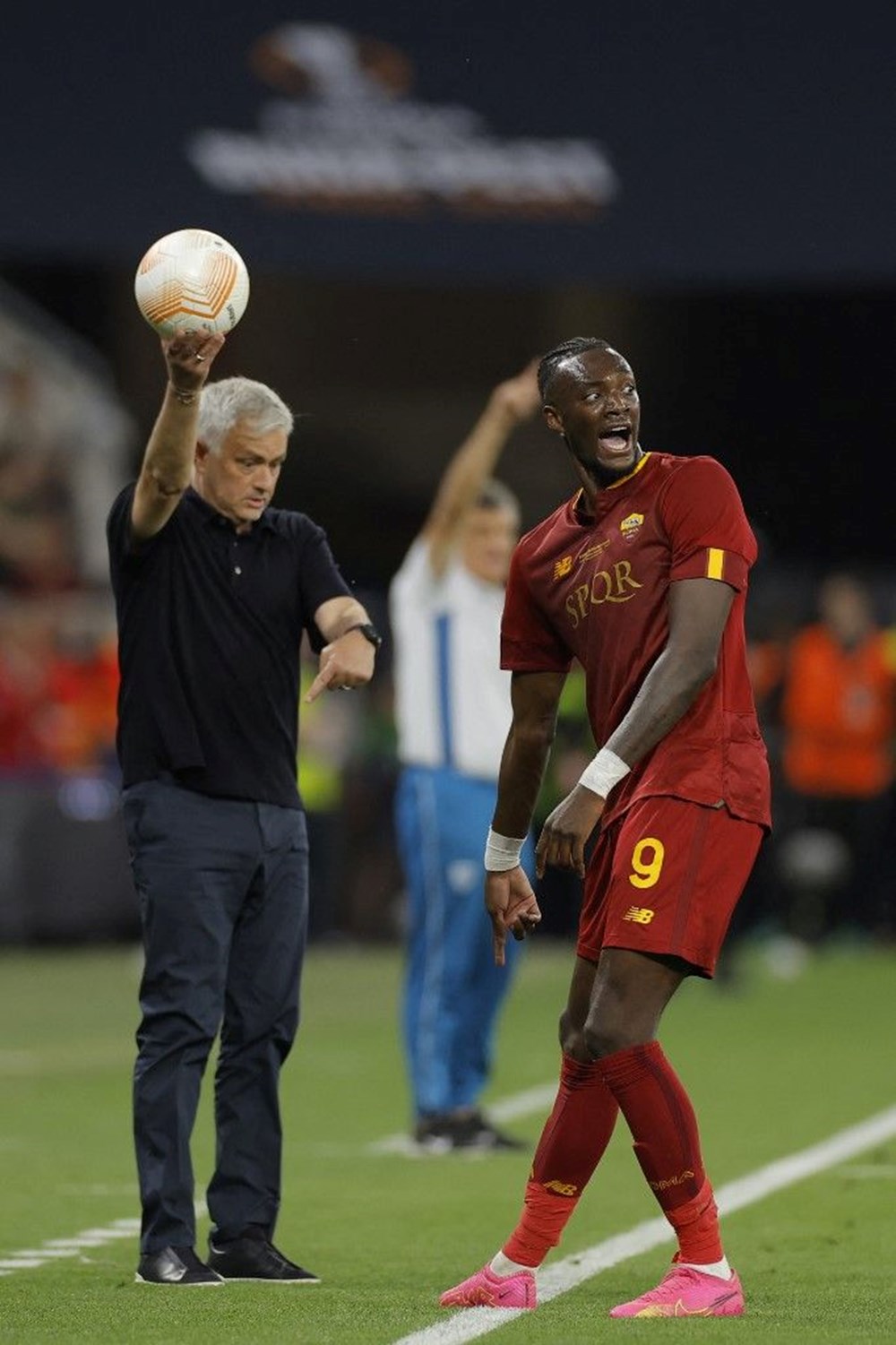 Fenerbahçe'ye iki yeni golcü: Mourinho eski öğrencisini getiriyor 75 OC6FYqdMzEu8O0EFVolGsg