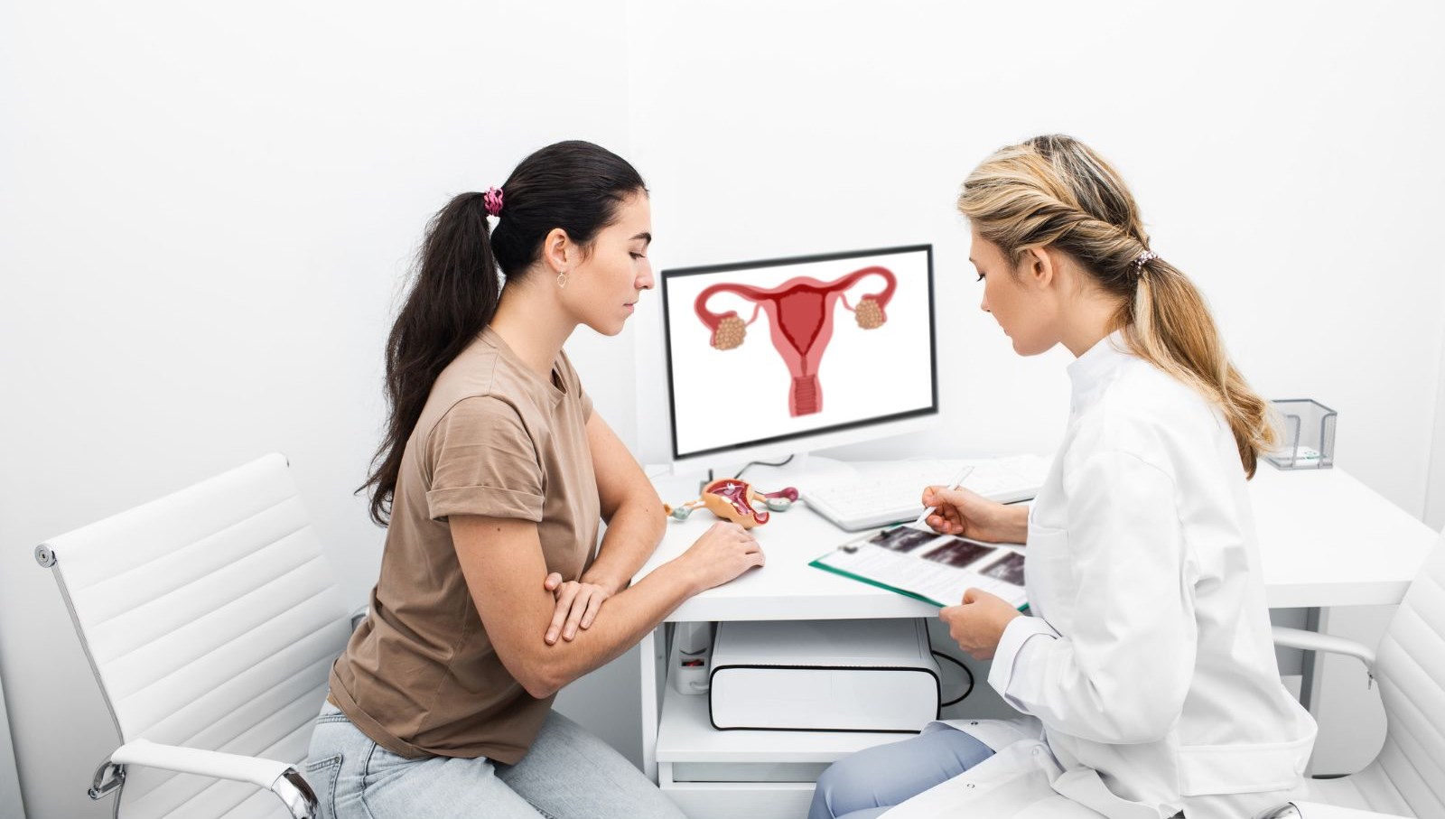 menopoz sonrasi donemde olan bazi kadinlar covid 19 asisi olduktan sonra regl olduklarini acikladi saglik haberleri ntv