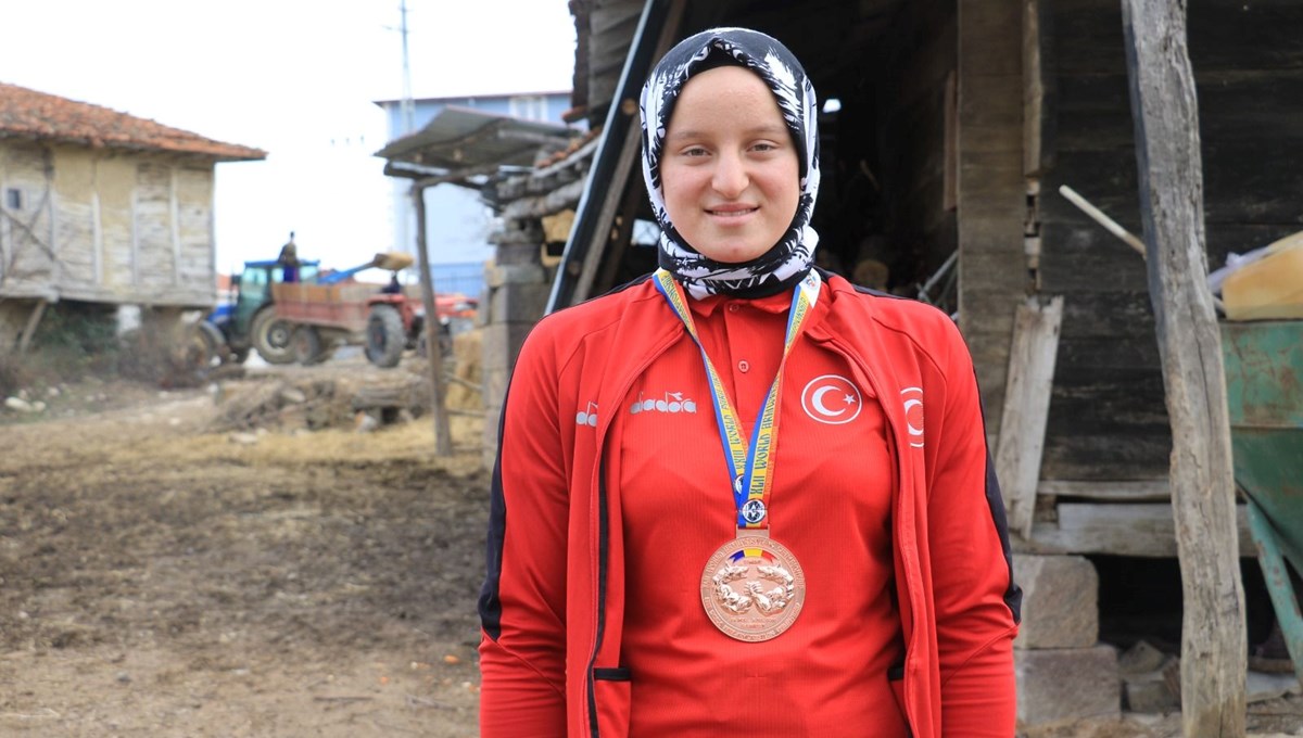 Odun kırıp tarla sürerek dünya üçüncüsü oldu