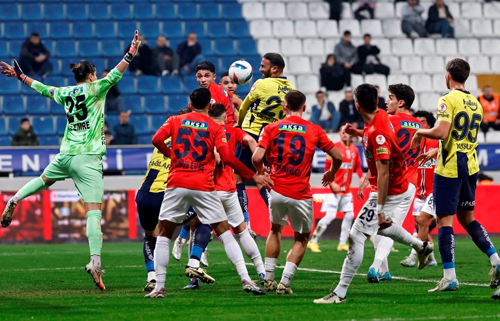 Cenk Tosun, Kariyerine Güneşin Doğduğu Yerde Devam Edecek: Fenerbahçe ve Uzak Doğu Sürprizi 75 ODZDKRLWBUCo5L4Dt6P9nQ