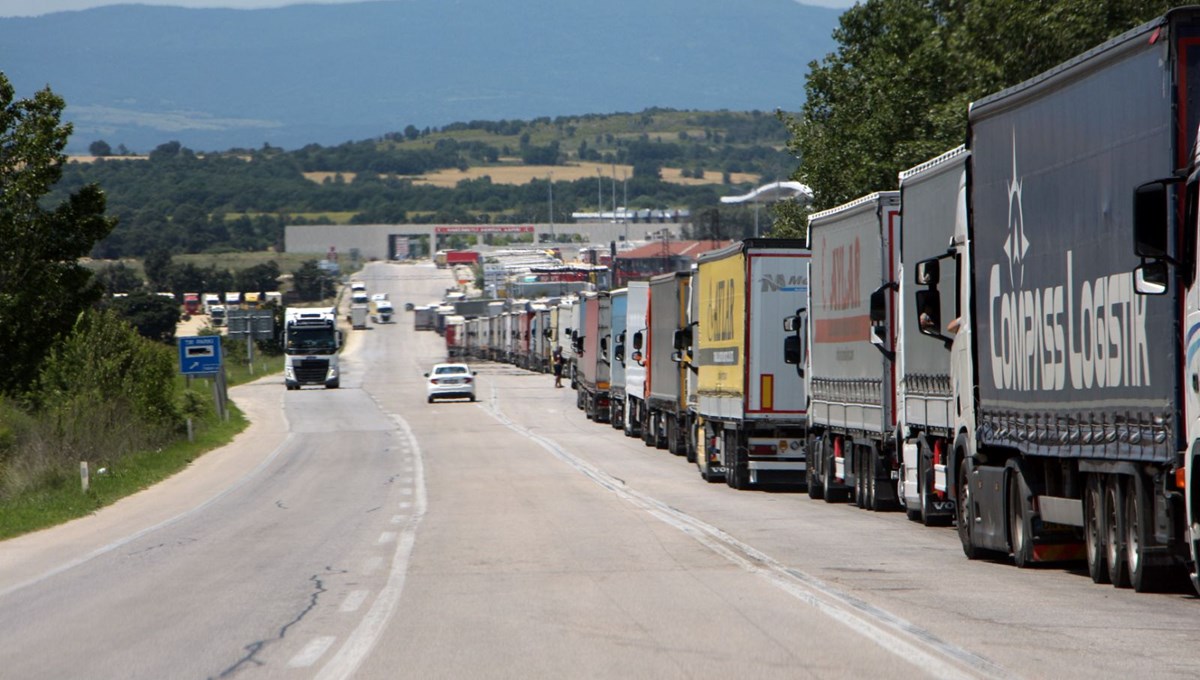 Bulgaristan sınırında 24 kilometre TIR kuyruğu Bulgaristan sınırında 24 kilometre TIR kuyruğu