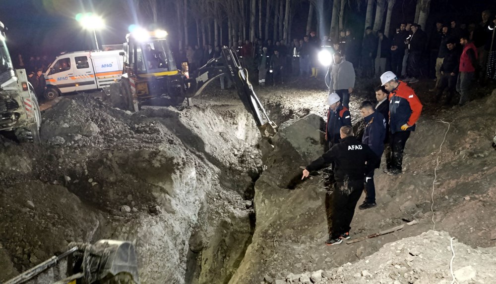 Amasya'da göçük: 2 işçiyi kurtarmak için zamanla yarış! - 3