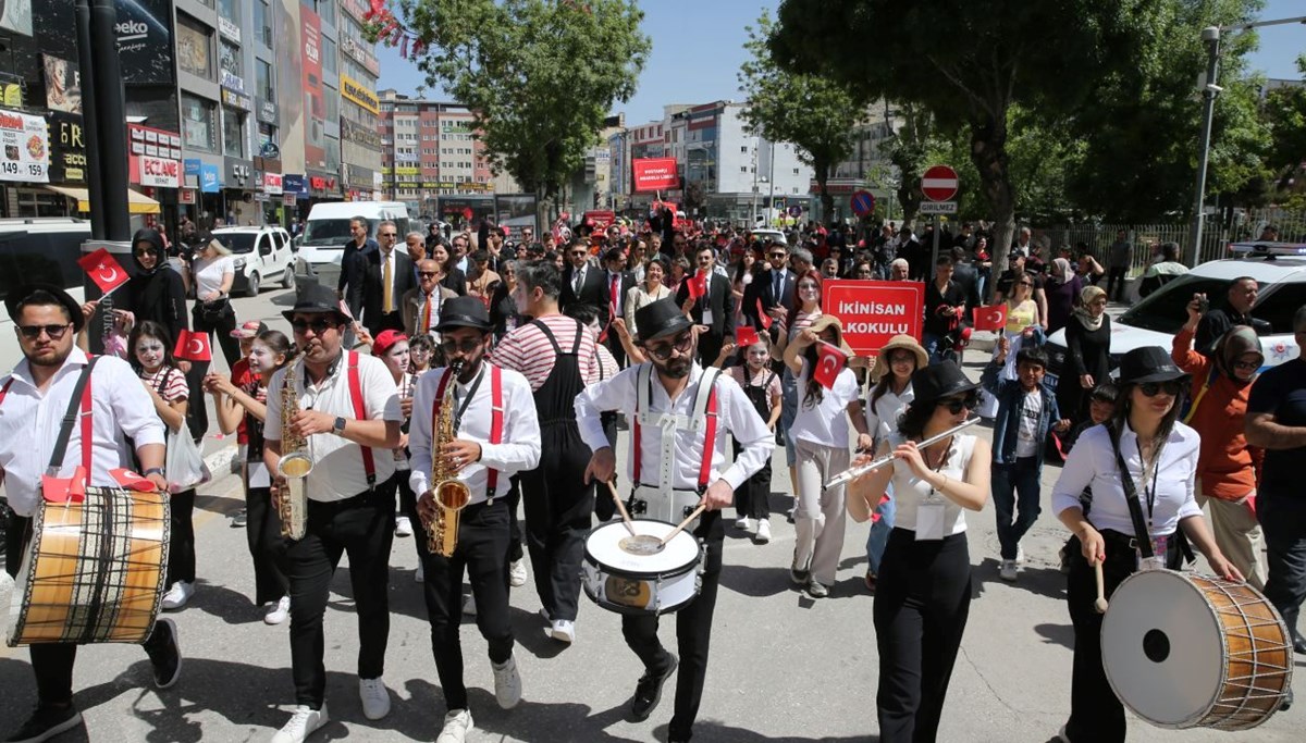 22. Akdamar Tiyatro Şenliği başladı