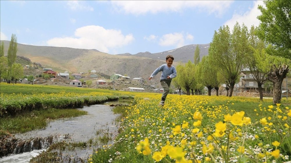 Üçüncü Cemre Ne Zaman Düşüyor? Toprakla Buluşma Tarihi Belirlendi! 72 OEkW9VsA5UGjQHW1Tn9 ag