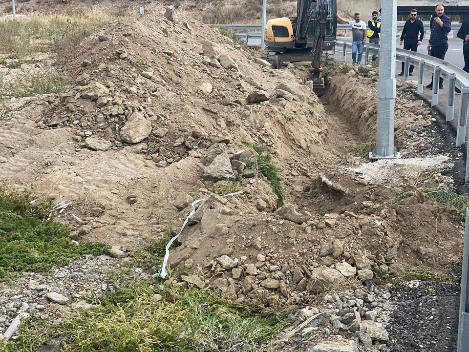 Ankara'da yol çalışmasında insan kemikleri bulundu - 2