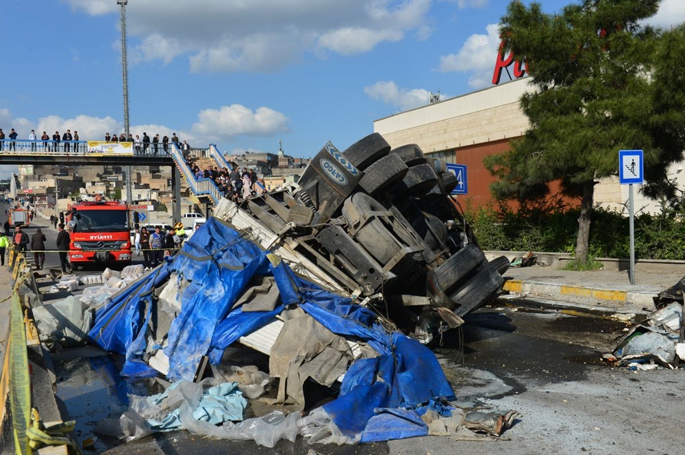 Şanlıurfa'da zincirleme trafik kazası: 5 yaralı - 1