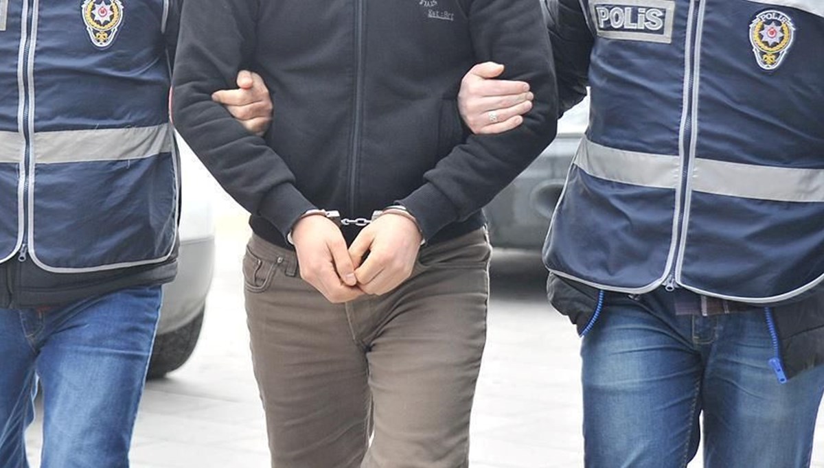 İzmir merkezli 12 ilde FETÖ operasyonu: 30 gözaltı kararı