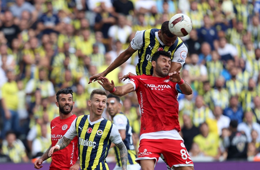 Gol düellosunda kazanan Fenerbahçe (Fenerbahçe: 3 - Antalyaspor: 2) - 2