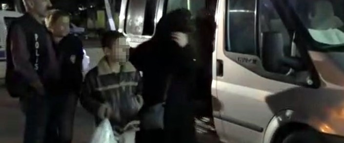 Adana�da dilencilik operasyonu Günlük 20 liraya kiralık çocuk NTV