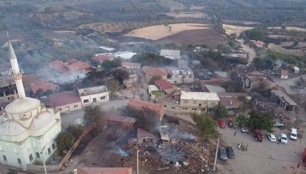 Çanakkale'de orman yangını! Yanan alanlar havadan görüntülendi