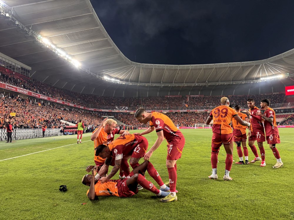 3-0'la Türkiye Kupası'na uzanan Galatasaray'a övgü üstüne övgü: