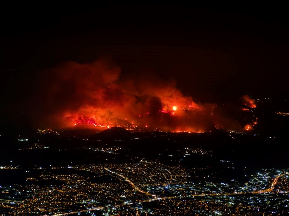 Yangın felaketinde son durum: "Gökyüzü mavi değil, güneşin bile rengi değişti" - 16
