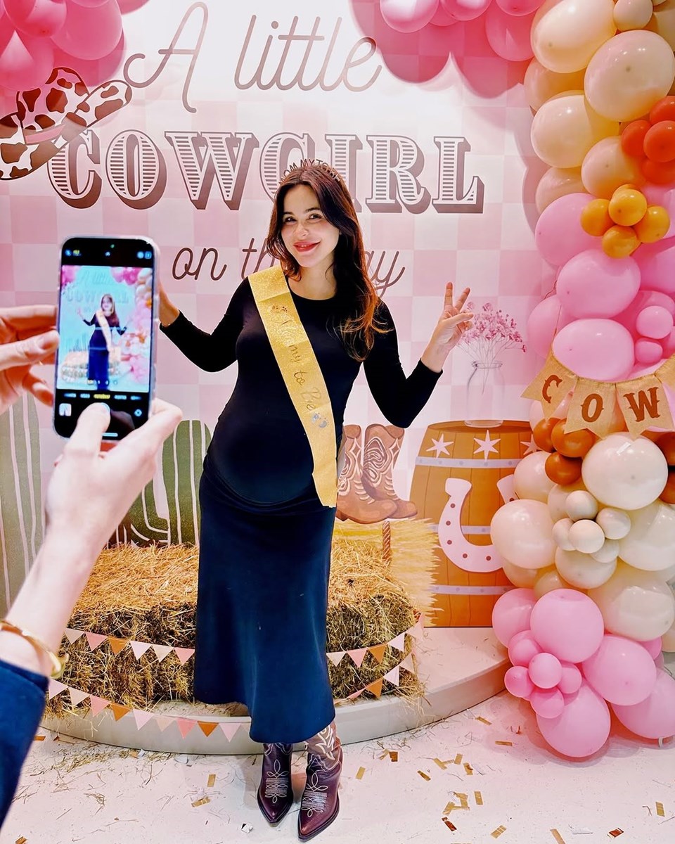 Zeynep Demirel'e sürpriz baby shower partisi: Çok duygulandım - 2
