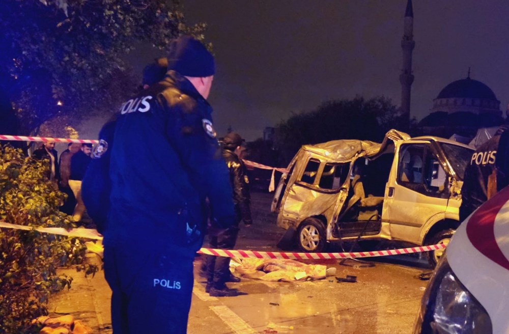 Konya'da feci kaza | Minibüs ağaca çarptı: 3 çocuk öldü, 4 kişi yaralandı - 3
