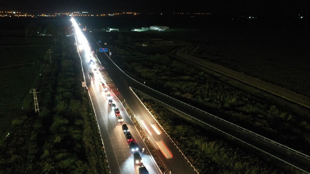 Dönüş yapan gurbetçiler sınır kapılarında yoğunluk oluşturdu - 3
