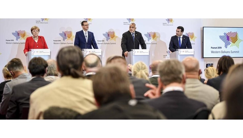 Hahn: Türkiye, Rusya ve Çin Balkanlar’da rakibimiz