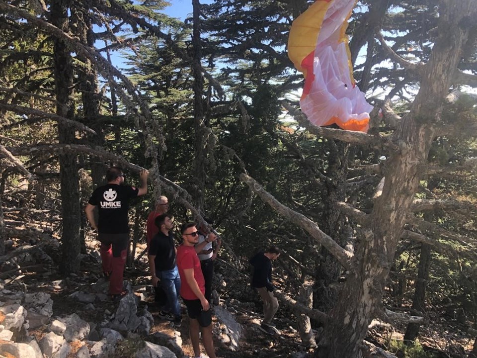 Yamaç paraşütü kazasında turist öldü, pilot yaralandı - 1