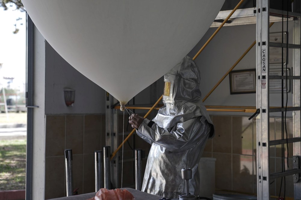 Görünmeyen Kahramanlar: Türkiye Semalarında Gece Gündüz Uçaklara Yol Gösteren Gizemli Sinyaller 72 OOlYBTrZa0Gk8qE t0u1gw