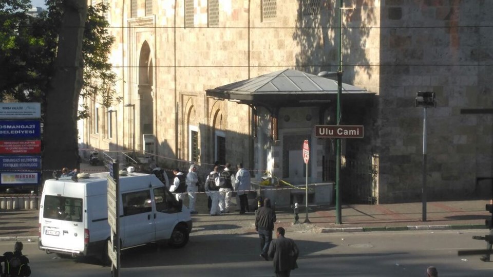 Bursa Ulu Cami yakınında bombalı saldırı - 1