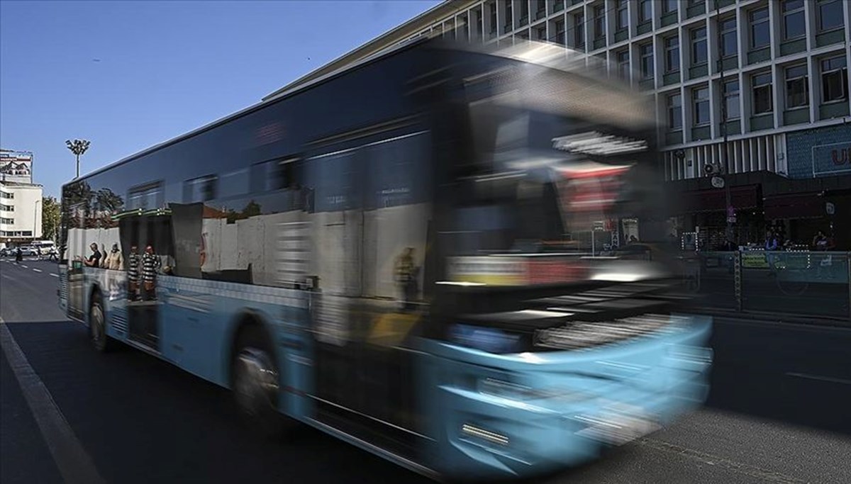 Özel halk otobüslerinde ücretsiz taşıma tartışması sürüyor (Ankara’da yeni karar uygulamaya konuldu) Özel halk otobüslerinde ücretsiz taşıma tartışması sürüyor (Ankara’da yeni karar uygulamaya konuldu)