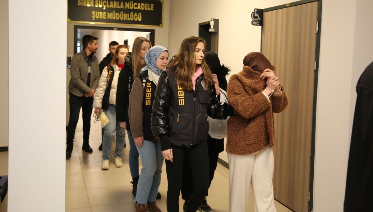 Evcil hayvan sahiplendirme vaadiyle 110 milyon TL'lik vurgun: Şebeke çökertildi Evcil hayvan sahiplendirme vaadiyle 110 milyon TL'lik vurgun: Şebeke çökertildi