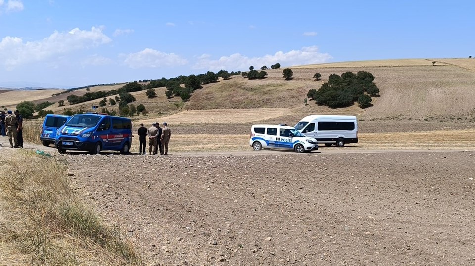 Tarla sulama katliamı: Baba, oğlu ve torunu öldü - 1