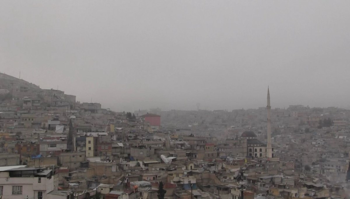 Şanlıurfa'da sis etkili oldu Şanlıurfa'da sis etkili oldu