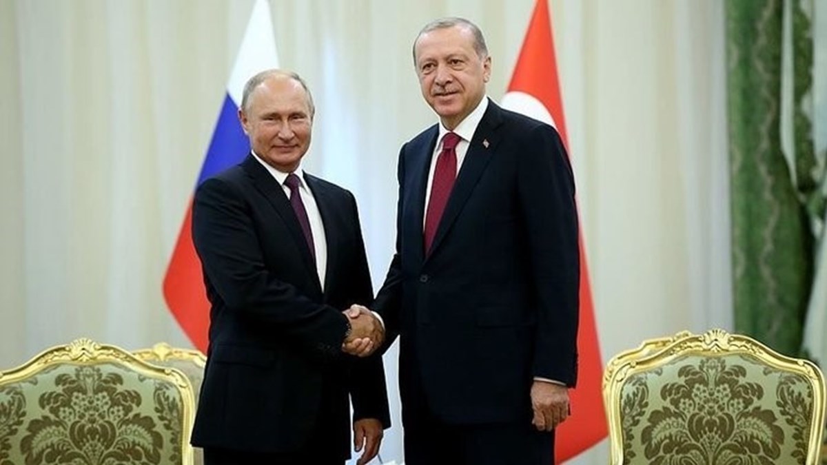 Cumhurbaşkanı Erdoğan 1 Nisan Cuma günü Rusya Devlet Başkanı Putin ile telefonda görüştü. Yapılan açıklamaya göre; Erdoğan görüşmede Putin ile Zelenski