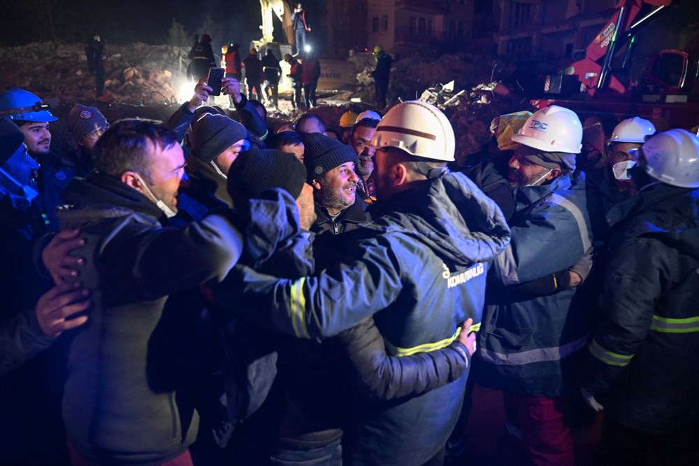 Deprem bölgesinden mucize kurtuluşlar - 7