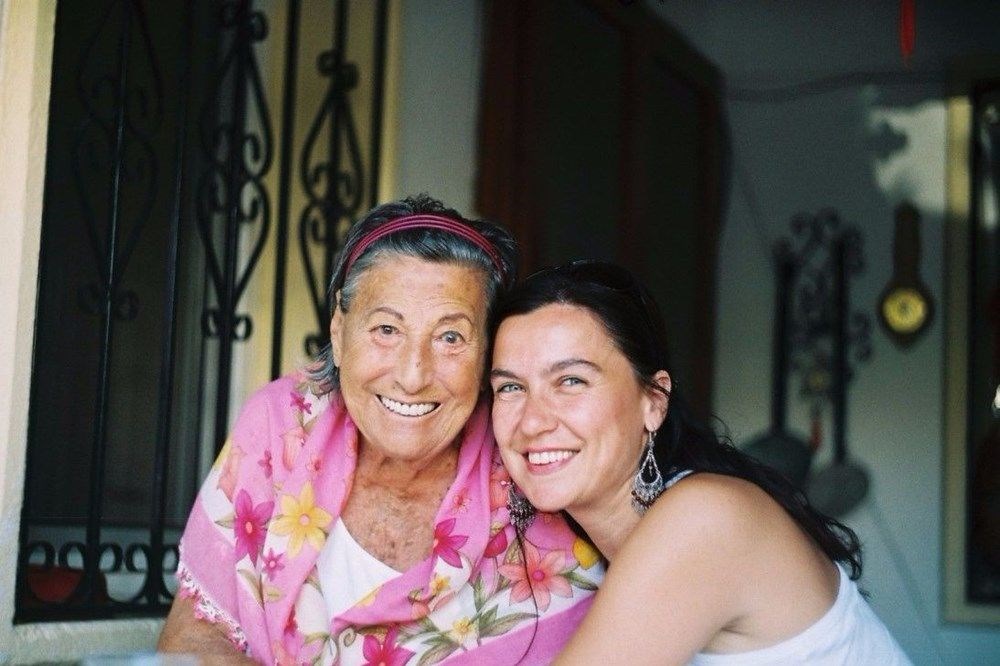 Şarkılara yeniden hayat veren sanatçı: Müzeyyen Senar - 5