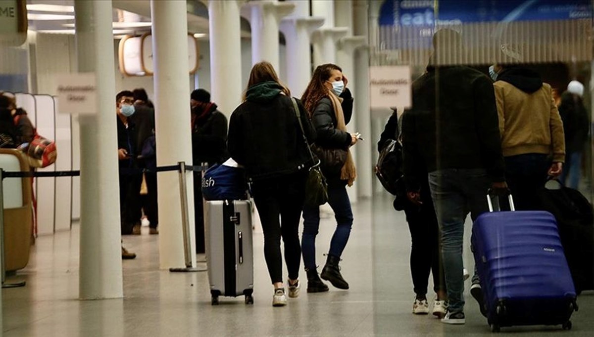 AB, seyahat tedbirlerinin Covid-19 sertifika durumuna göre yenilenmesini istiyor AB, seyahat tedbirlerinin Covid-19 sertifika durumuna göre yenilenmesini istiyor