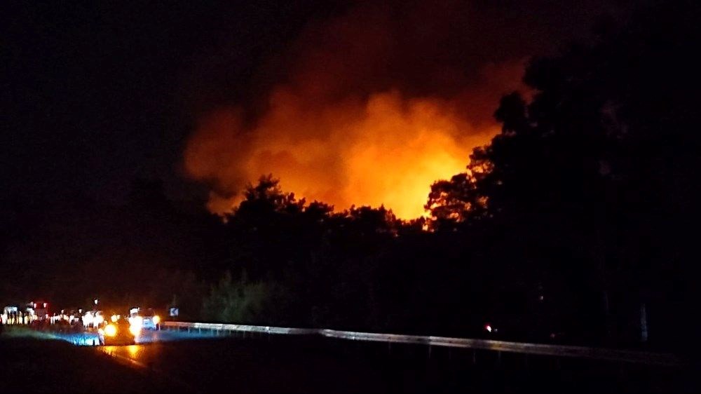 Turizm cenneti Kemer'de orman yangını - 5