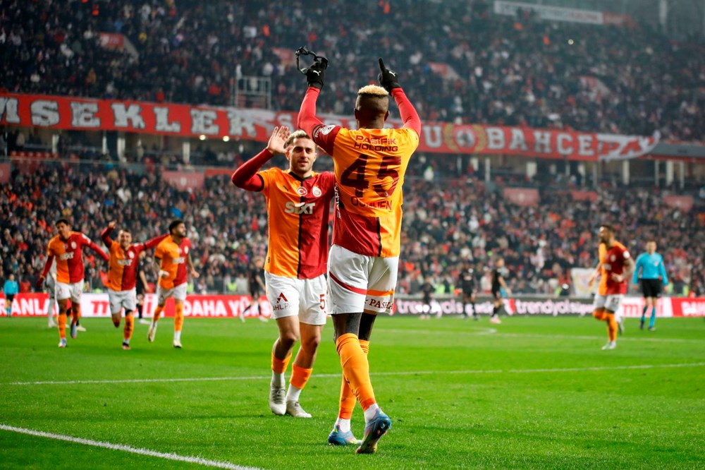 Galatasaray'dan Osimhen için resmi açıklama: