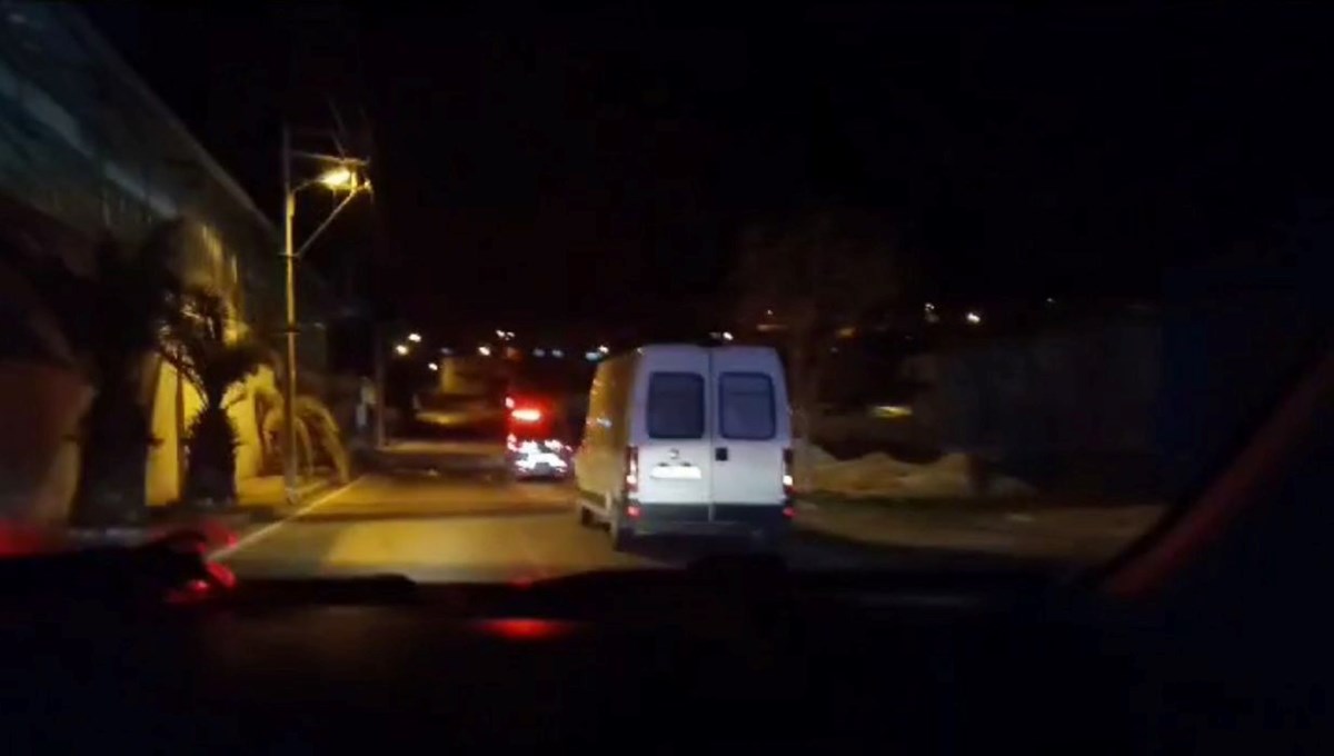 İzmir'de 41 düzensiz göçmen yakalandı İzmir'de 41 düzensiz göçmen yakalandı