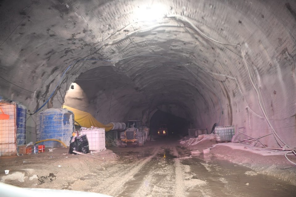 Konya-Antalya yolunu 26 km daha kısaltacak tünelde sona geliniyor - 2