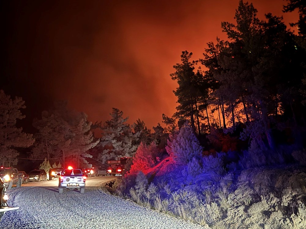 Antalya ve Muğla'daki orman yangınlarında son durum: Alevler otelleri tehdit etti - 6