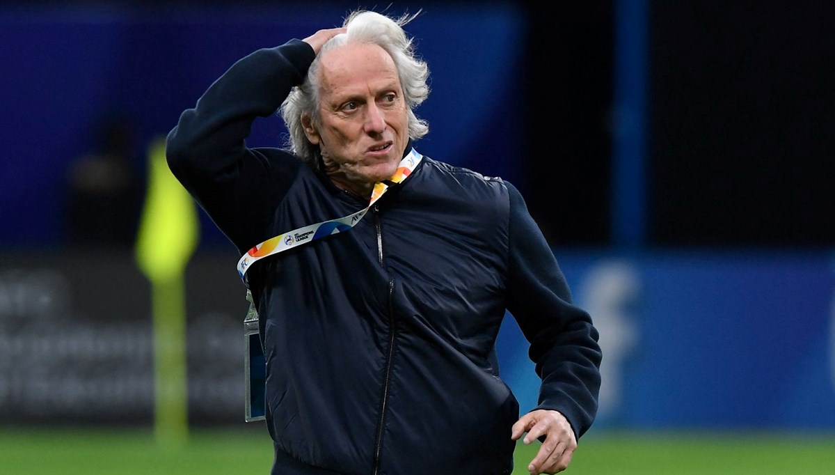 Jorge Jesus'tan dünya rekoru: Al Hilal'den üst üste 28 galibiyet Jorge Jesus'tan dünya rekoru: Al Hilal'den üst üste 28 galibiyet