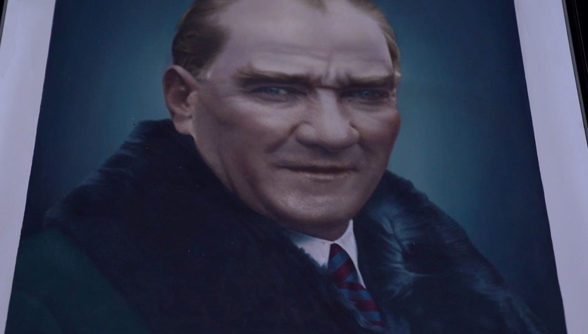 Atatürk'ün orijinal tarihi portresi MEB'in arşivinde