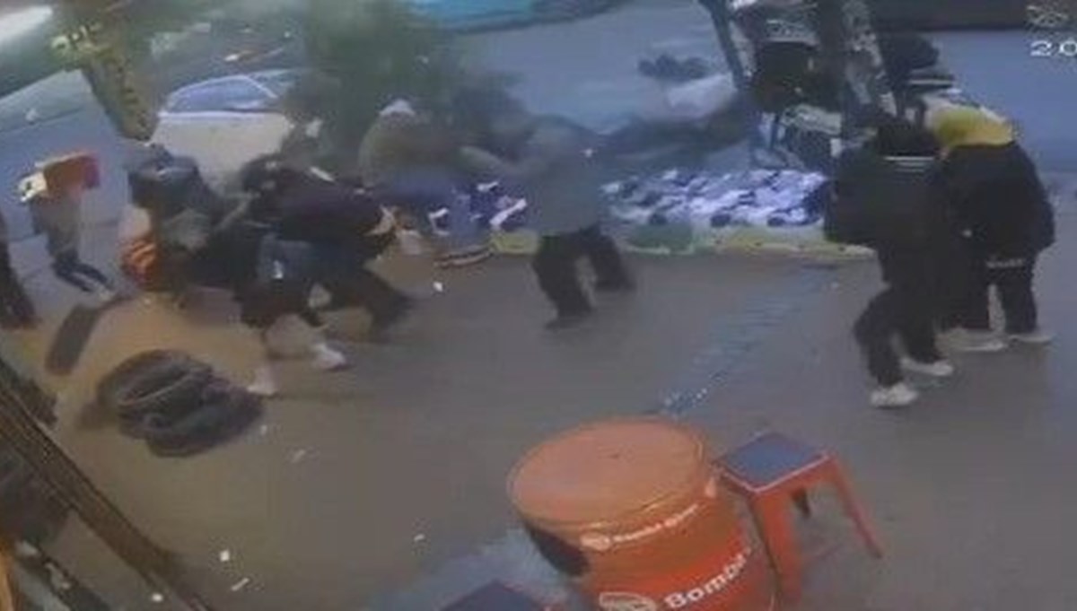 Şişli'de otomobil yayaların arasına daldı: 3 yaralı