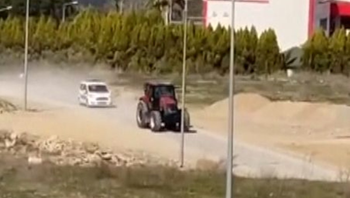 Traktörle polisten kaçan sürücü ehliyetsiz çıktı Traktörle polisten kaçan sürücü ehliyetsiz çıktı