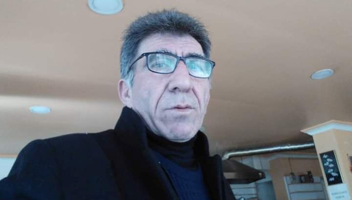 Kırşehir'de 5 gündür kötü koku gelen evden ceset çıktı Kırşehir'de 5 gündür kötü koku gelen evden ceset çıktı