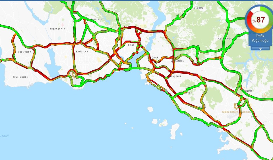 İstanbul’da trafik kilitlendi - 1