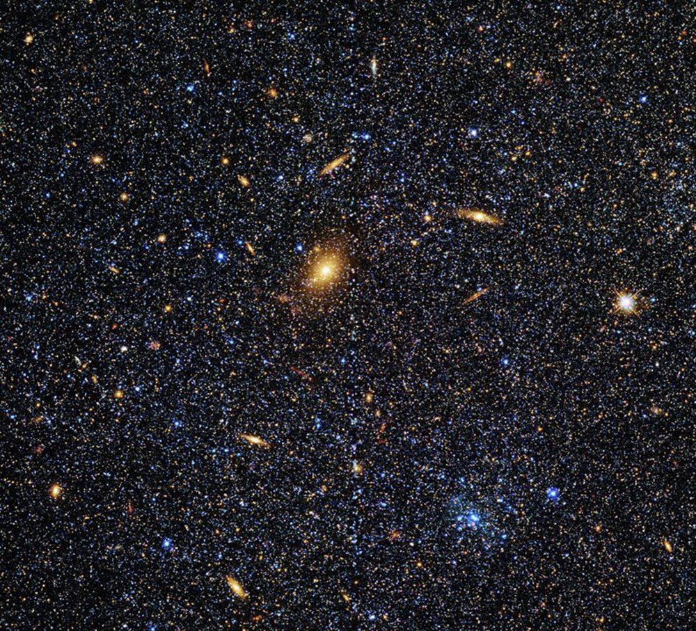 NASA'dan yeni paylaşım (Hubble'ın gözünden evrenin derinliklerine yolculuk) - 5