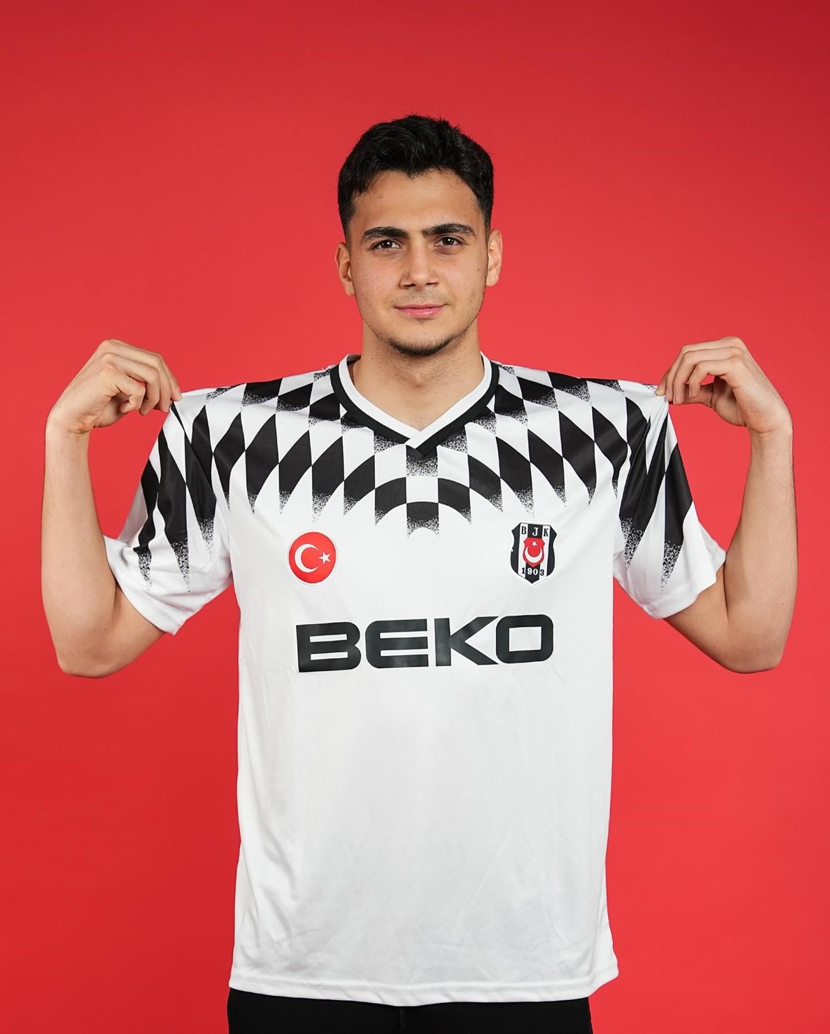 Mustafa Erhan Hekimoğlu