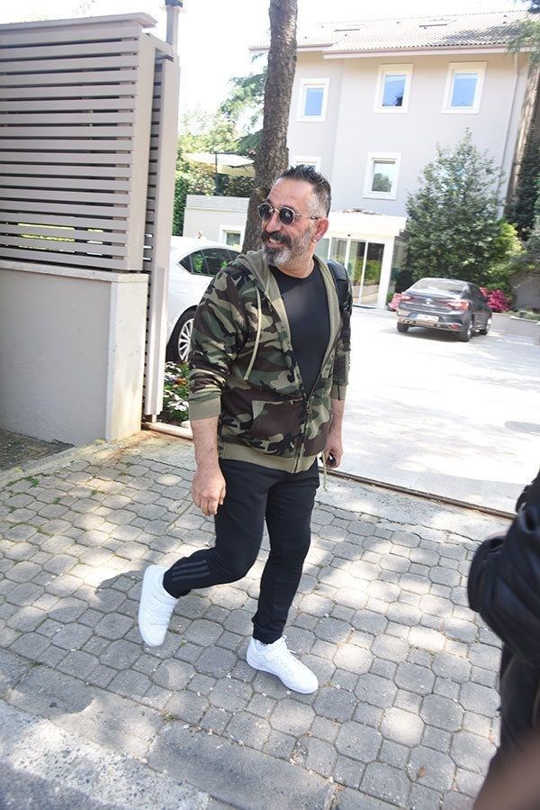 Cem Yilmaz Nereli Kimdir Yasi Boyu Kilosu Burcu Hayati Ve Biyografisi