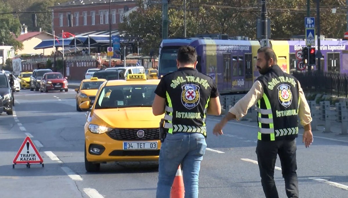 Eminönü'nde taksi denetimi Eminönü'nde taksi denetimi