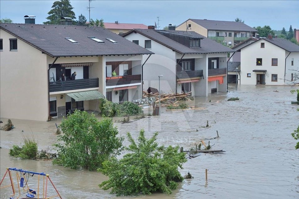 Almanya’da sel felaketinden etkilenen bölgelere acil yardım yapılacak - 1