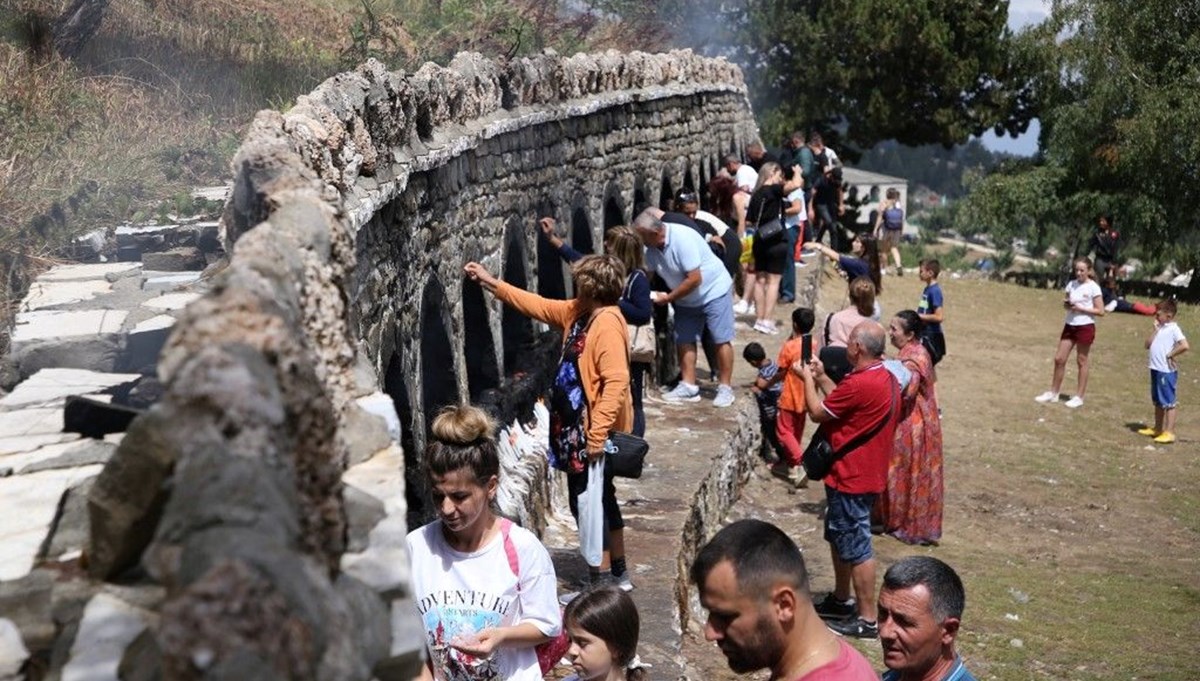 Tiran'da Vatikan modeli: Arnavutluk Tiran'da Vatikan modeli: Arnavutluk
