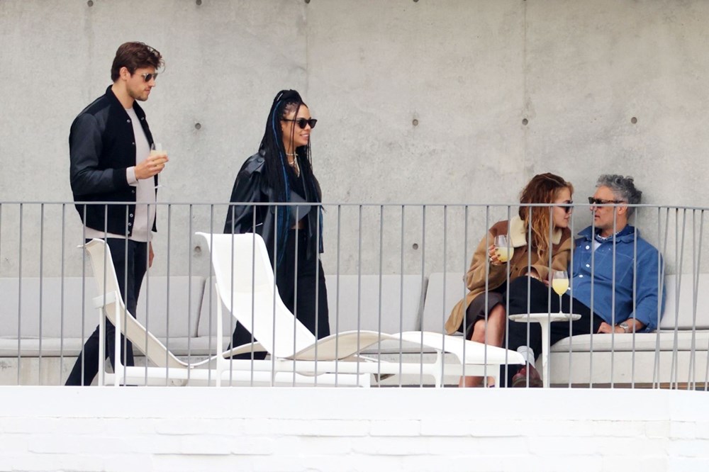Marvel'i rahatsız eden fotoğraflar: Taika Waititi, Rita Ora ve Tessa Thompson Sydney'de - 3