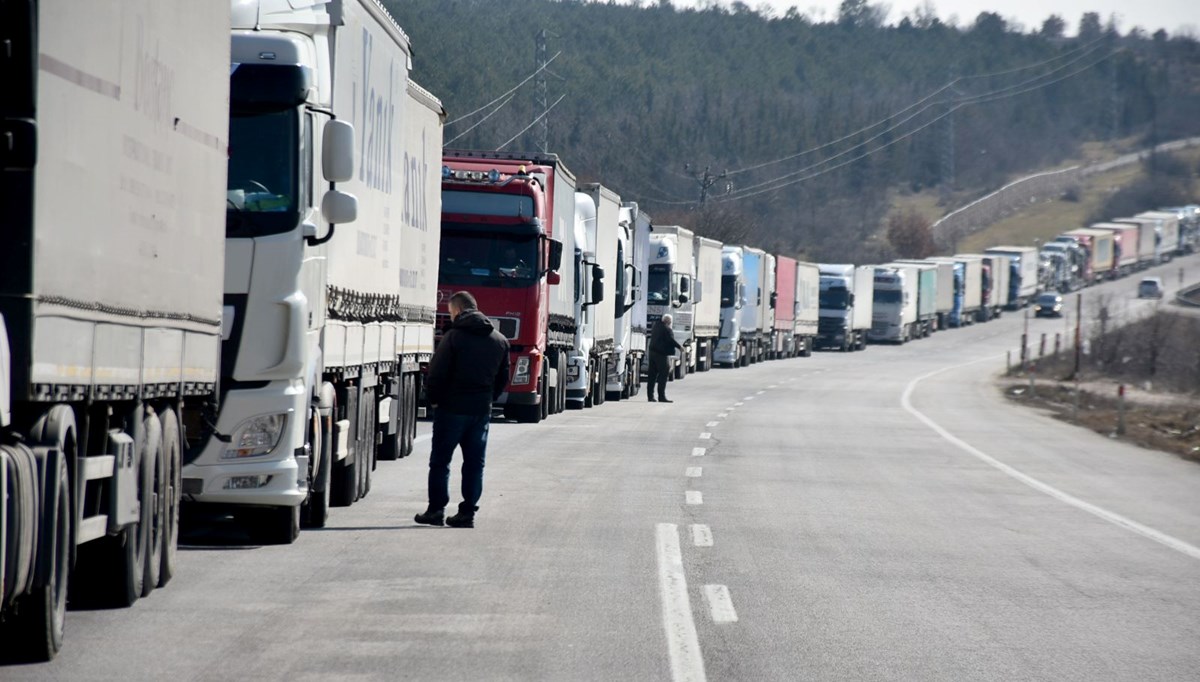 Hamzabeyli Sınır Kapısı'nda 10 kilometre TIR kuyruğu